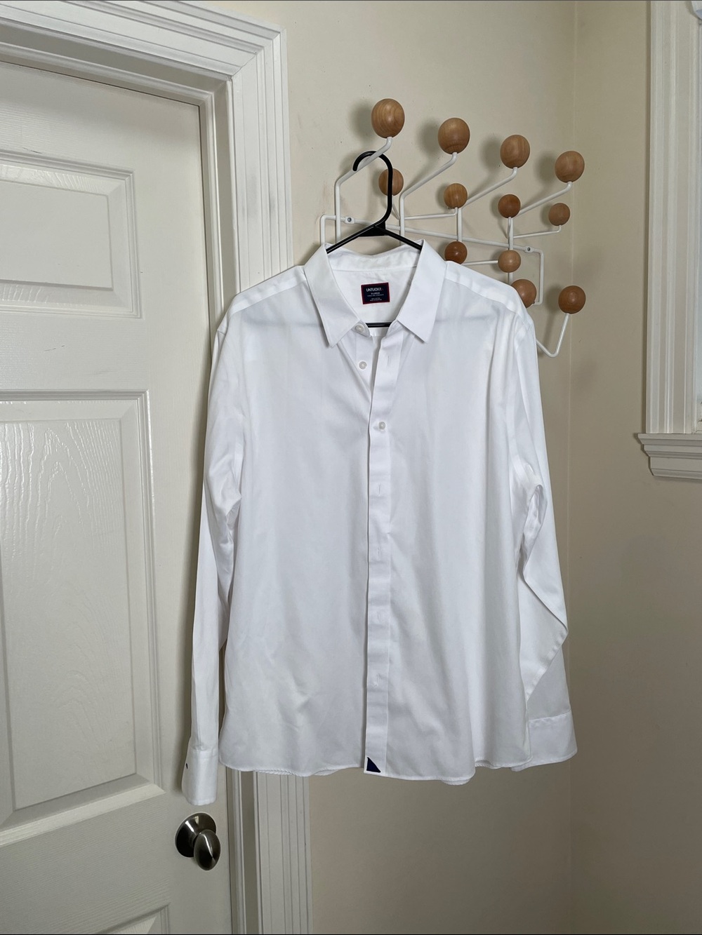 UNTUCKit - Wrinkle Free Long Sleeve Button Down  Dress Shirt - White - XL